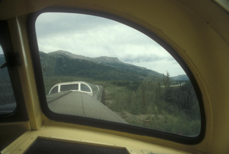ak-14-04 Alaska RR, domecar, returning