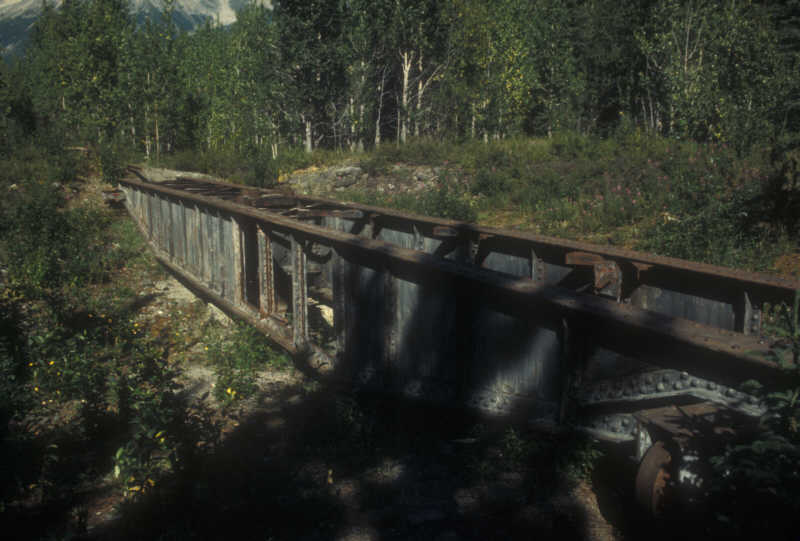 ak-16-06 Copper River RR, old turntable in woods
