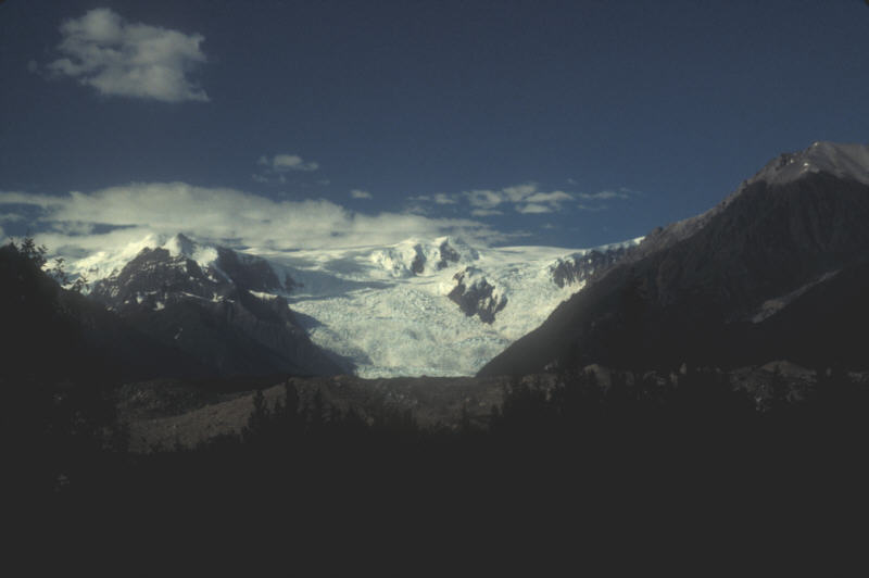 ak-16-08 Copper River RR, mountain glacier