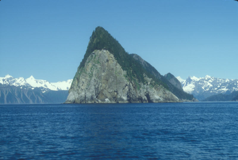ak-08-33 large shear-faced rock island