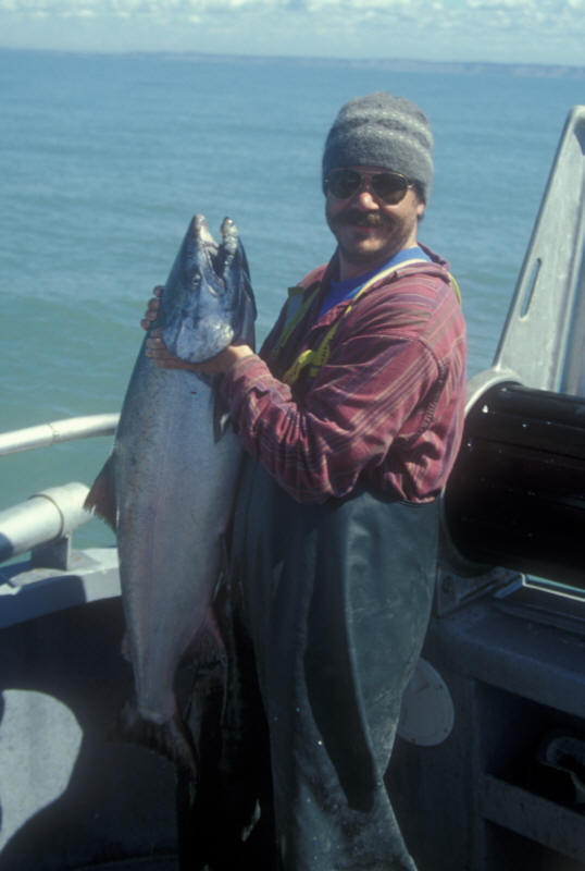ak96-c-14 Les with big fish