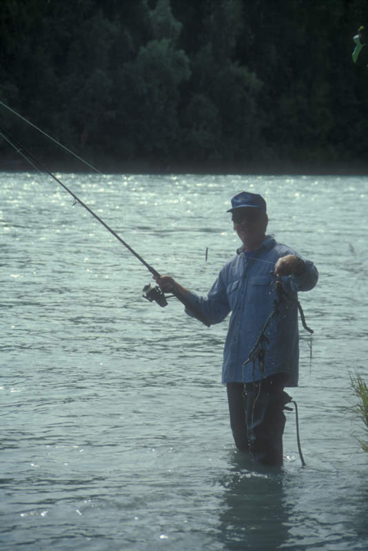 ak96-d-32 fishing the Kenai River
